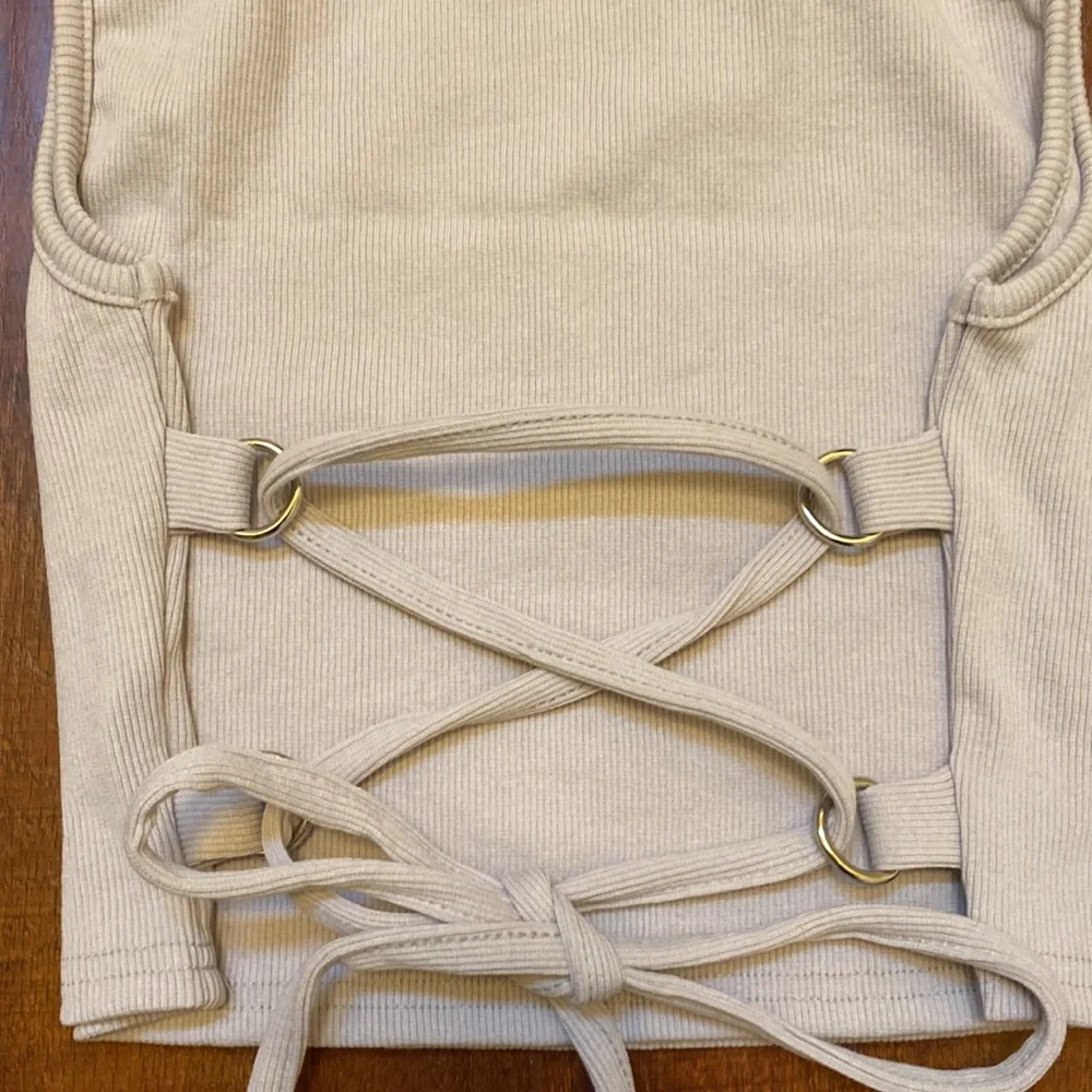 Papermoon Ribbed Crop - Picture 5 of 5
